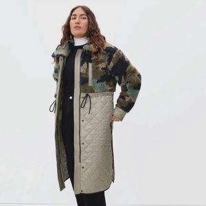 Everlane Quilted Teddy Coat in Camo